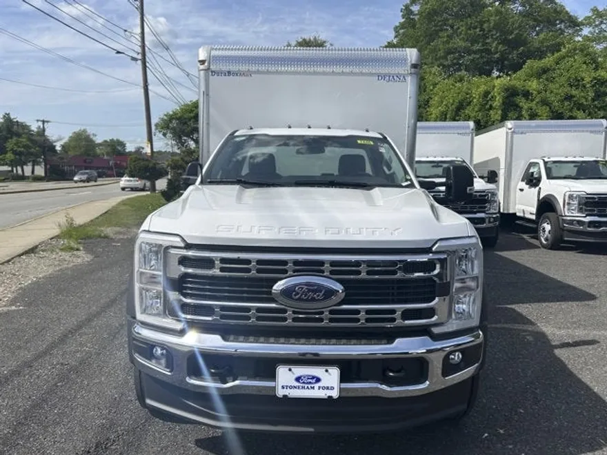 2025 Ford F-550 XL photo 1
