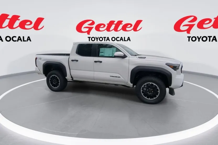 2025 Toyota Tacoma TRD photo 1