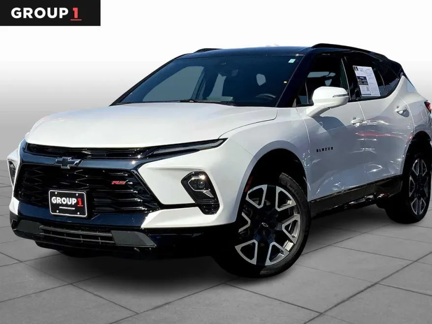 2023 Chevrolet Blazer RS photo 1