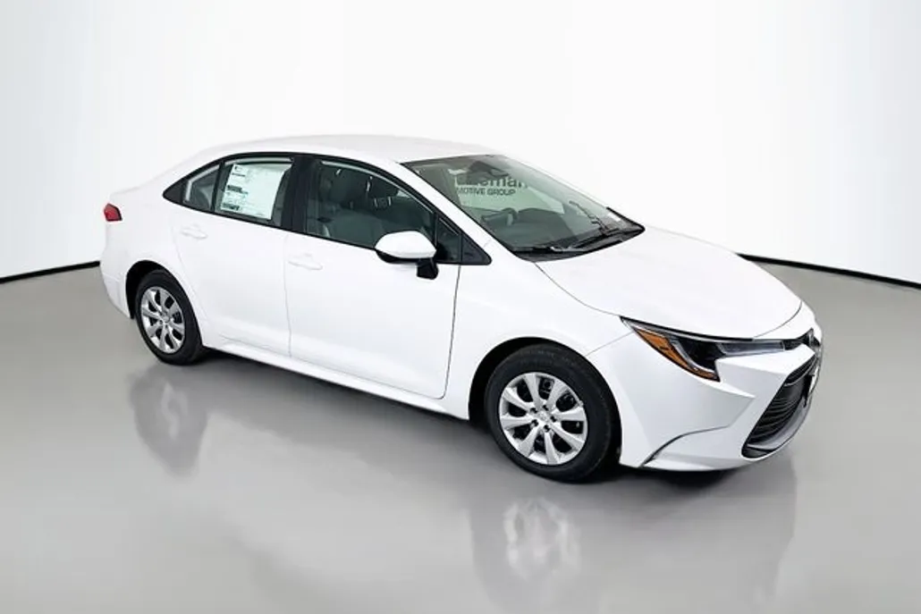 2026 Toyota Corolla LE photo 1