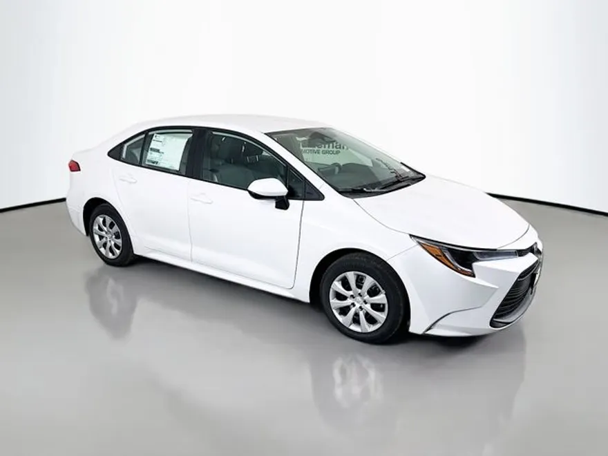 2026 Toyota Corolla LE photo 1