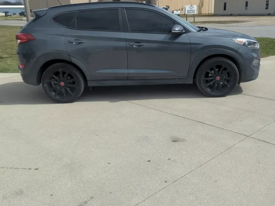 2017 Hyundai Tucson photo 1
