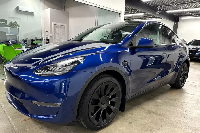 2022 Tesla Model Y Long Range photo 1