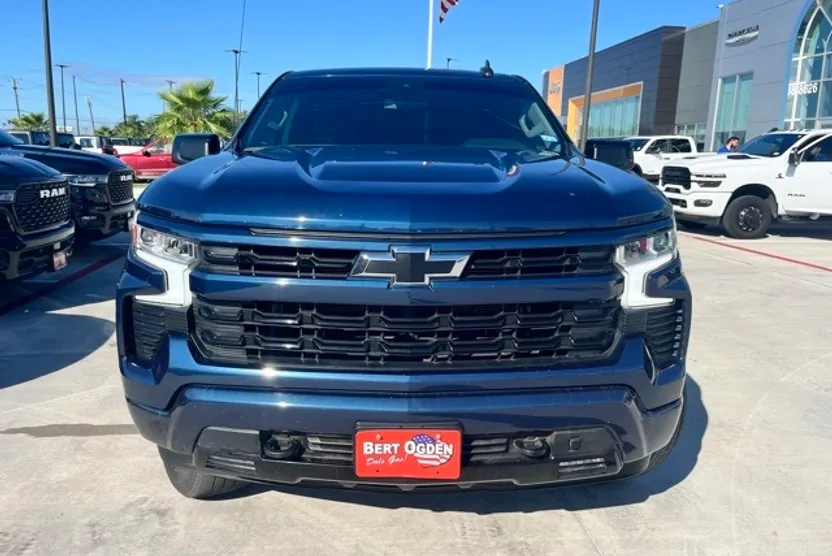 2023 Chevrolet Silverado 1500 RST photo 1