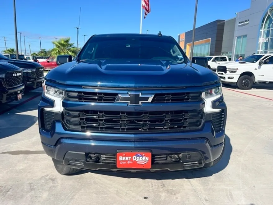 2023 Chevrolet Silverado 1500 RST photo 1