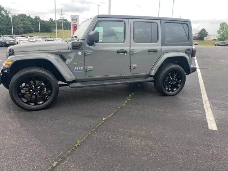 2021 Jeep Wrangler Unlimited Sahara 4xe photo 1