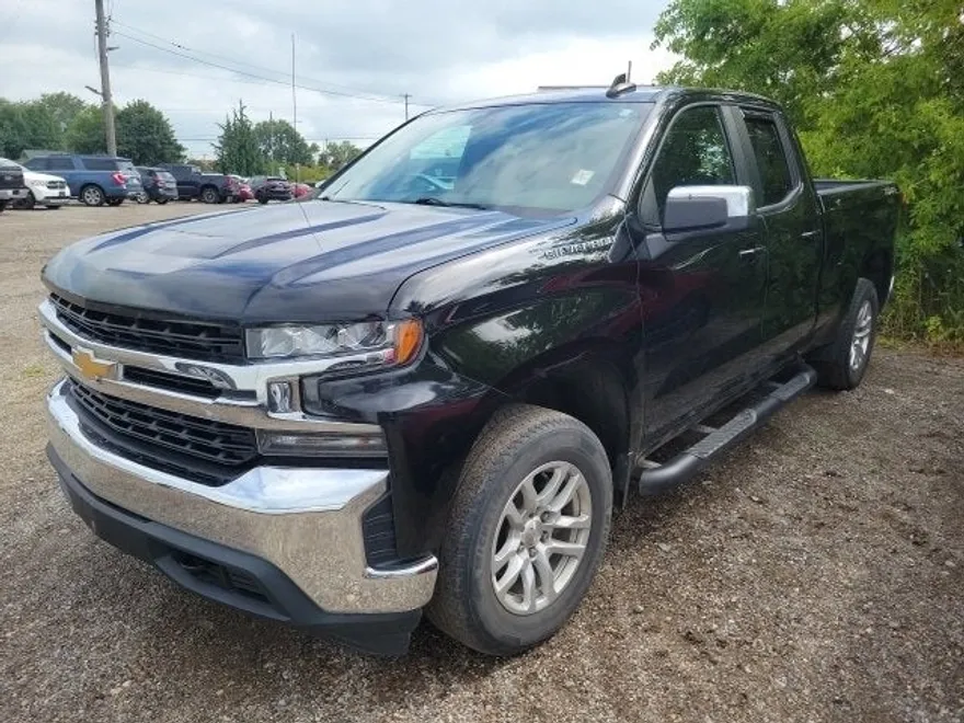 2020 Chevrolet Silverado 1500 LT photo 1