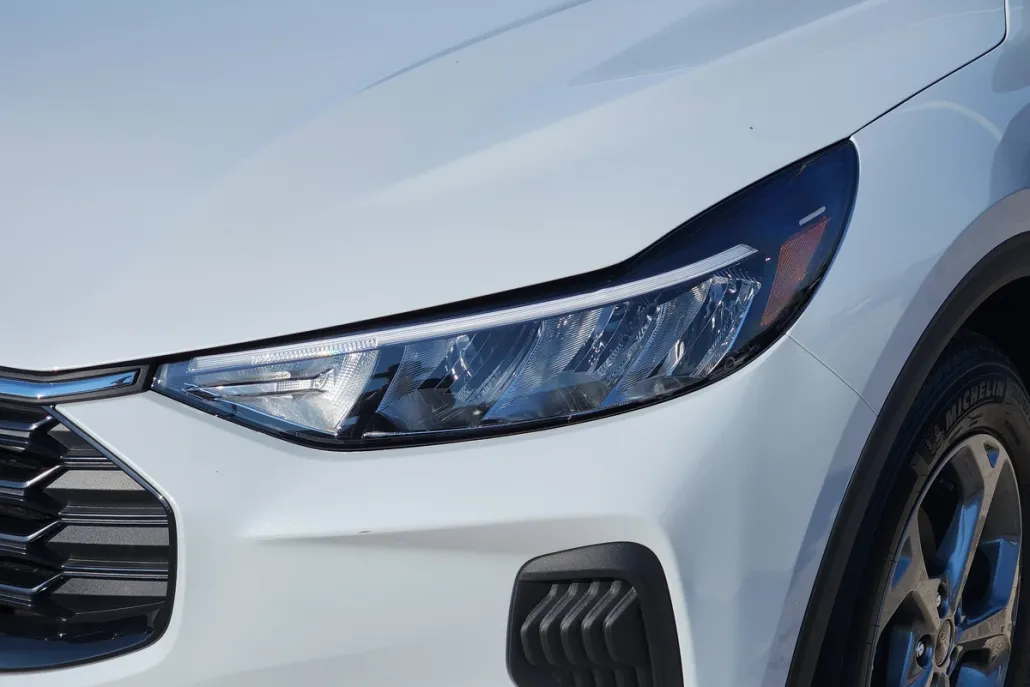 2025 Ford Escape ST-Line photo 1