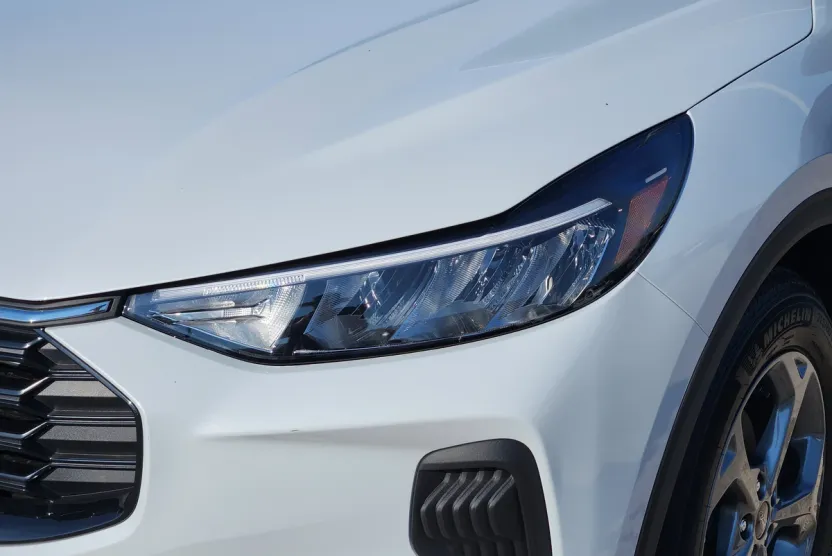 2025 Ford Escape ST-Line photo 1