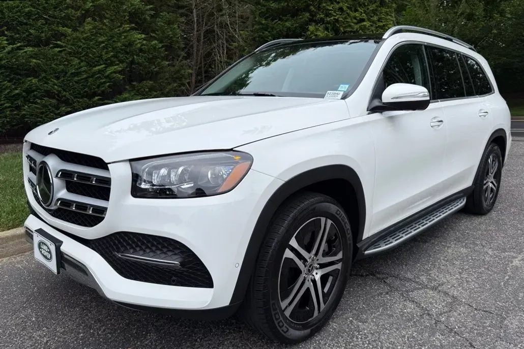 2023 Mercedes Benz GLS 450 4MATIC photo 1