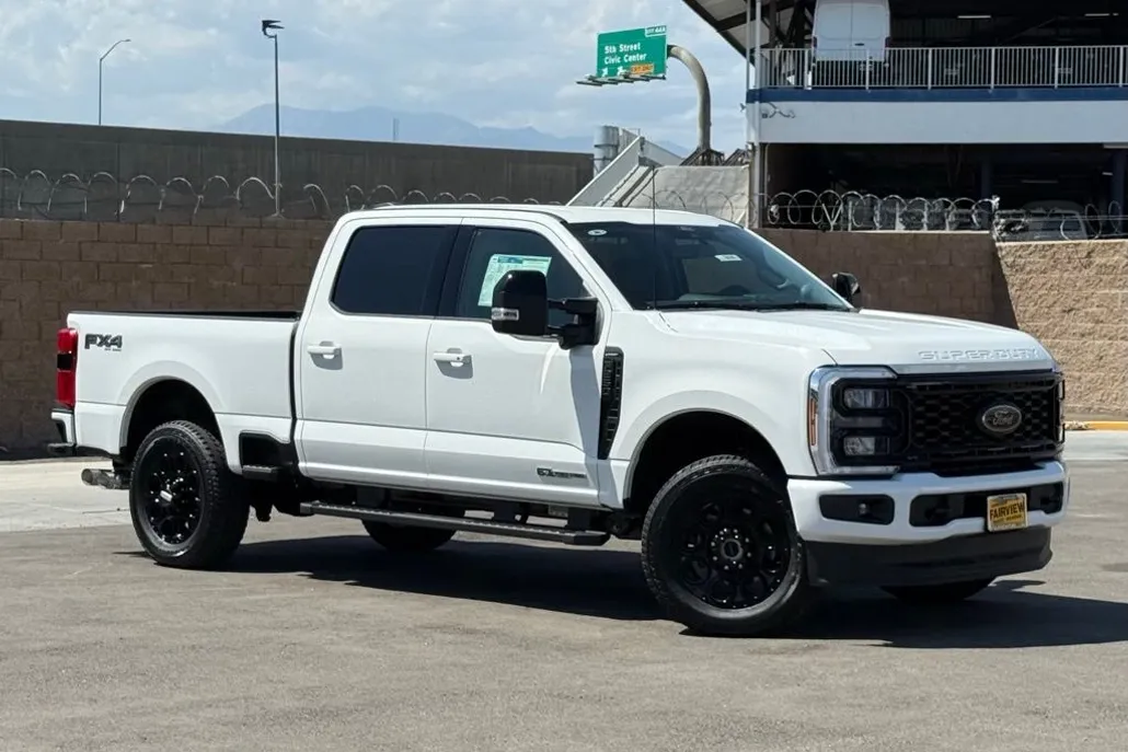 2026 Ford F-250 Lariat photo 1