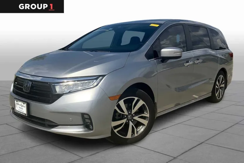 2023 Honda Odyssey Touring photo 1