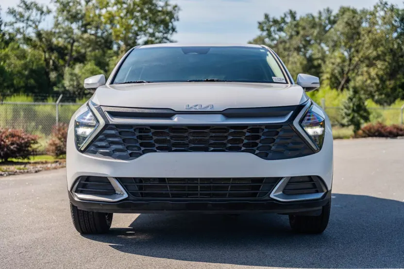 2023 Kia Sportage EX photo 1