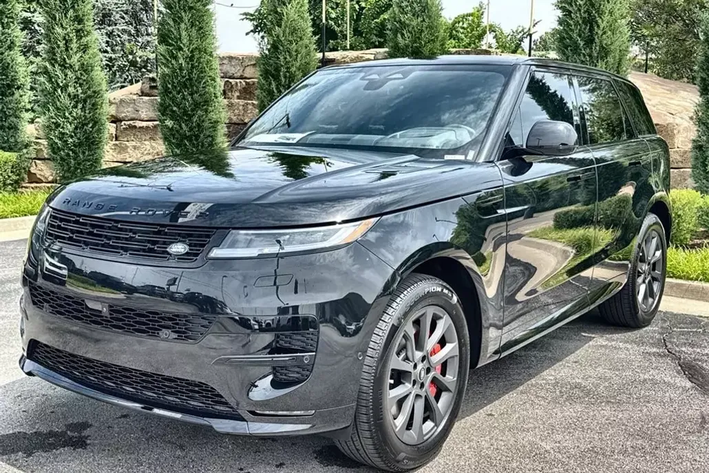 2025 Land Rover Range Rover Sport SE photo 1