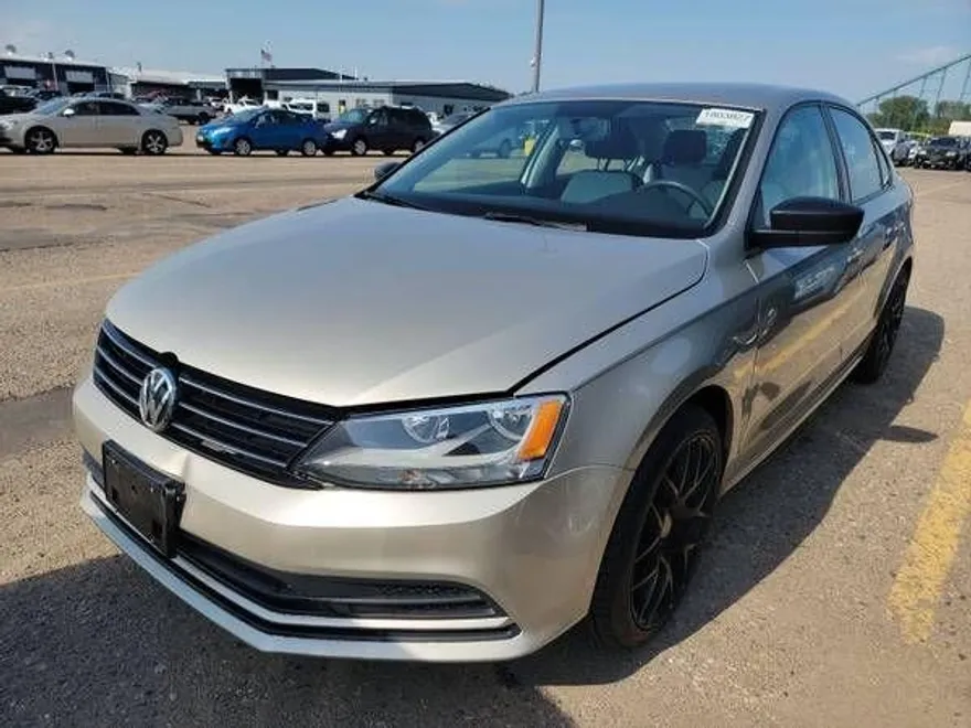 2015 Volkswagen Jetta 2.0 photo 1