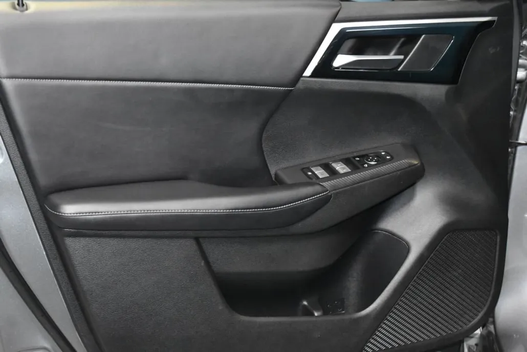 2022 Mitsubishi Outlander SE photo 1
