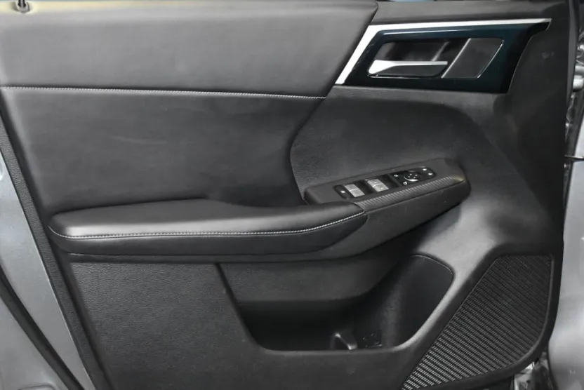 2022 Mitsubishi Outlander SE photo 1