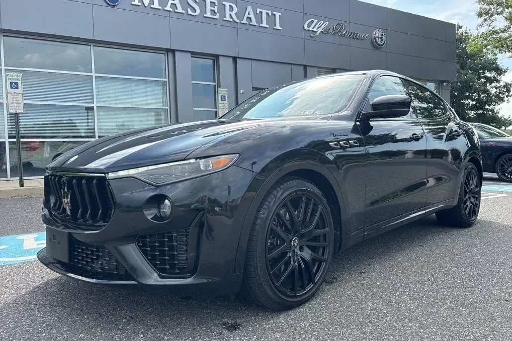 2022 Maserati Levante Modena photo 1