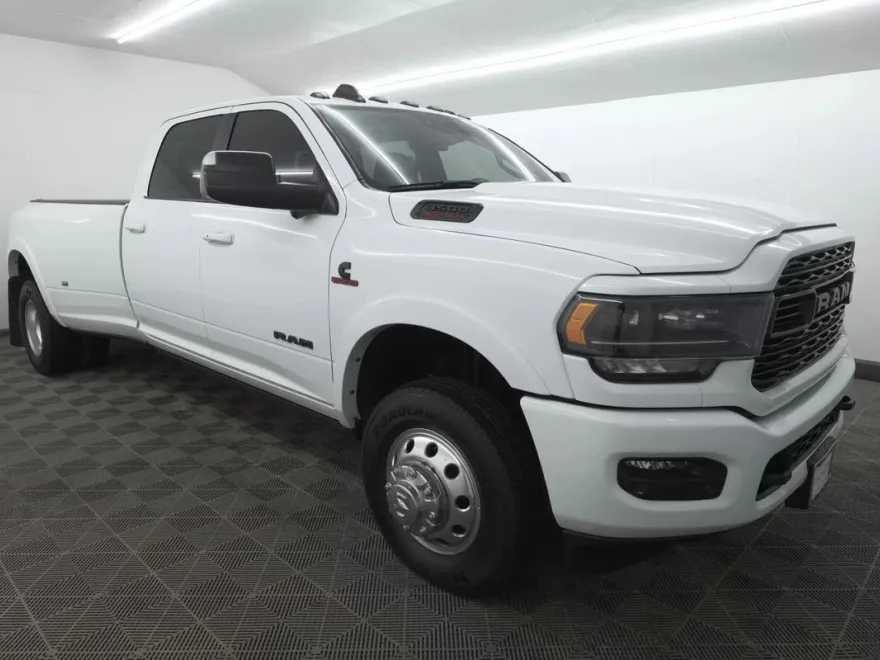 2022 Ram 3500 Limited photo 1