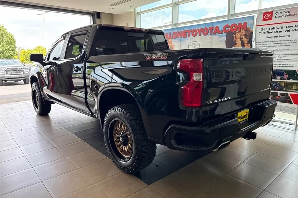 2021 Chevrolet Silverado 1500 LT Trail Boss photo 1