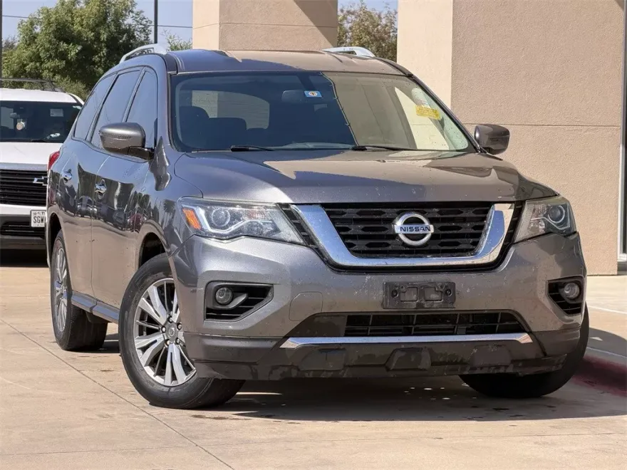 2020 Nissan Pathfinder SV photo 1