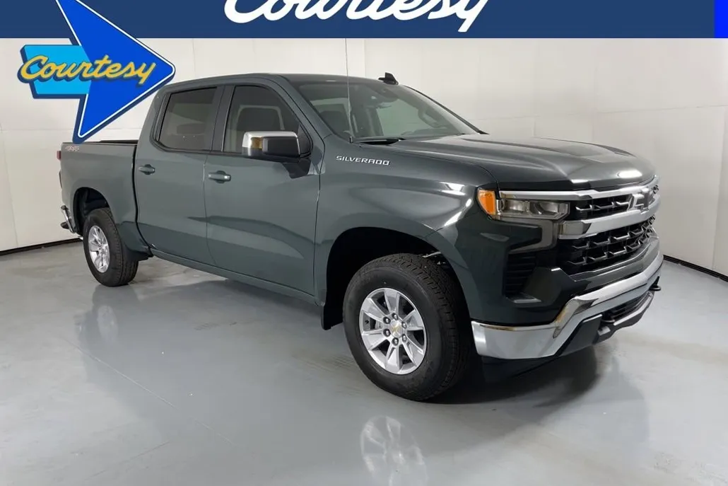 2025 Chevrolet Silverado 1500 LT photo 1