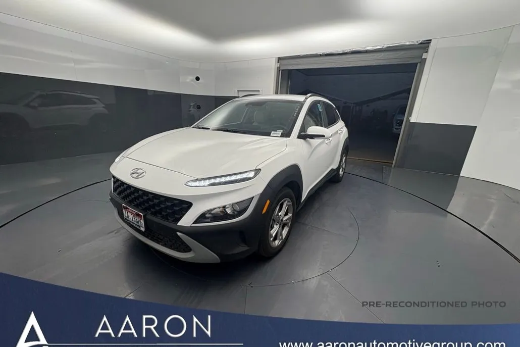 2023 Hyundai Kona SEL photo 1