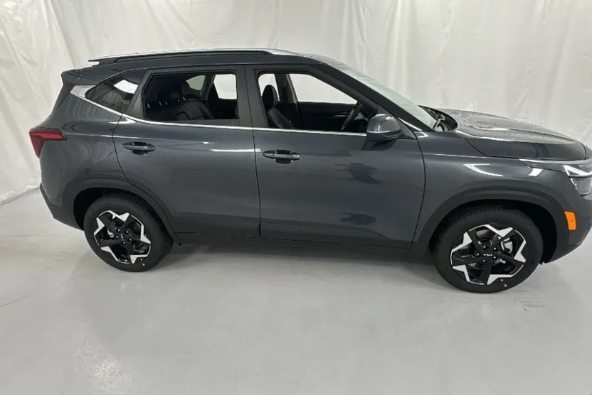 2026 Kia Seltos EX photo 1