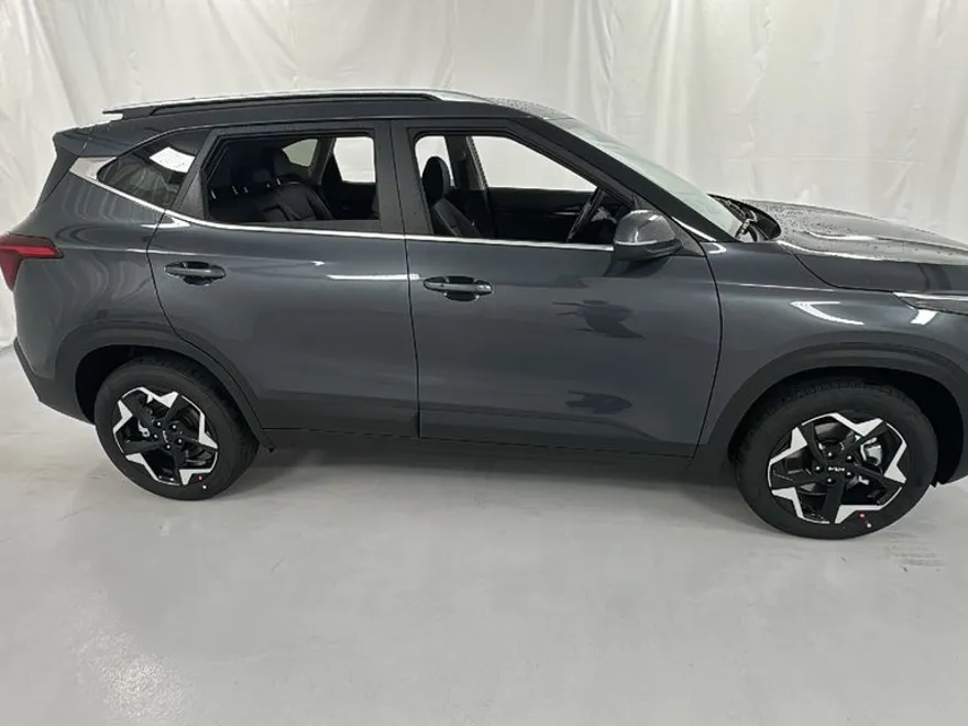 2026 Kia Seltos EX photo 1