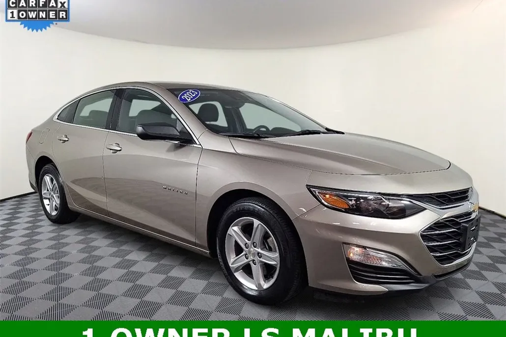 2023 Chevrolet Malibu LS photo 1