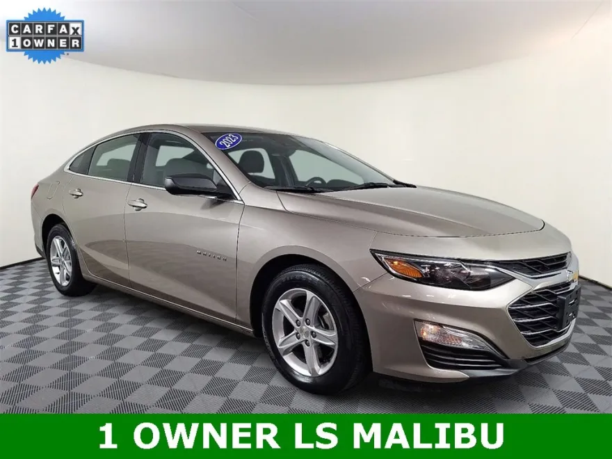 2023 Chevrolet Malibu LS photo 1
