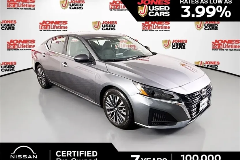 2024 Nissan Altima 2.5 SV photo 1
