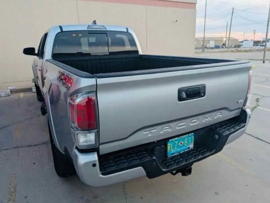 2022 Toyota Tacoma SR5 photo 1