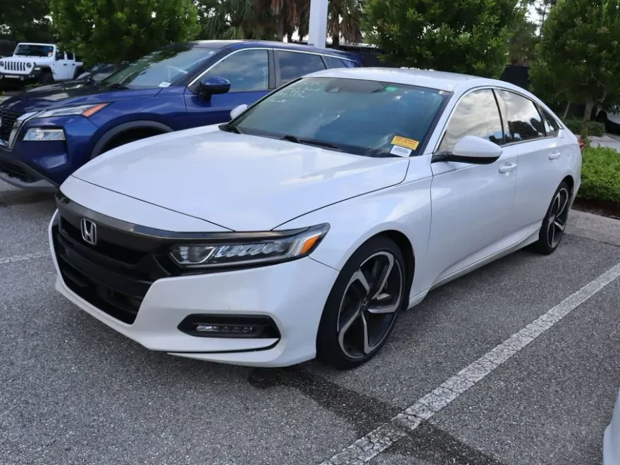 2019 Honda Accord Sport photo 1