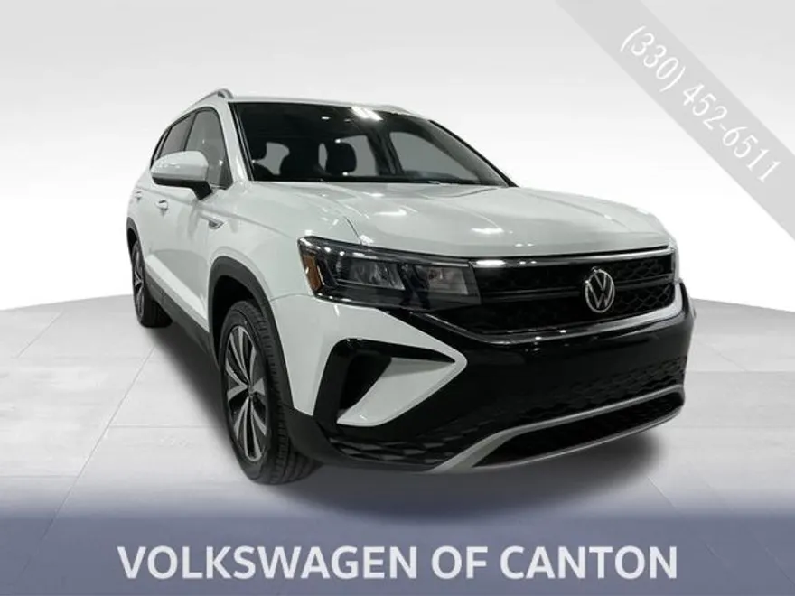 2022 Volkswagen Taos SE photo 1