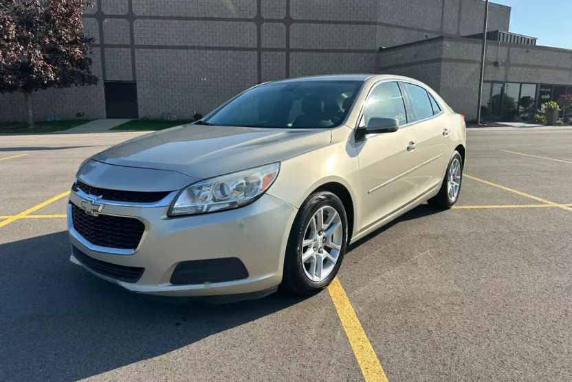 2014 Chevrolet Malibu 1LT photo 1