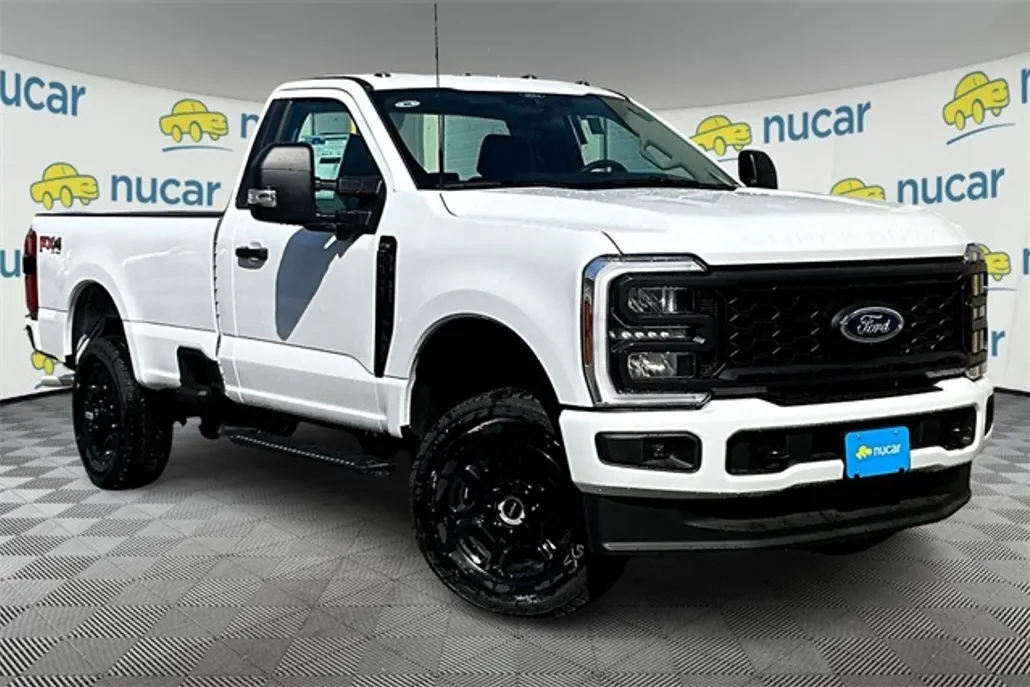 2025 Ford F-350 photo 1