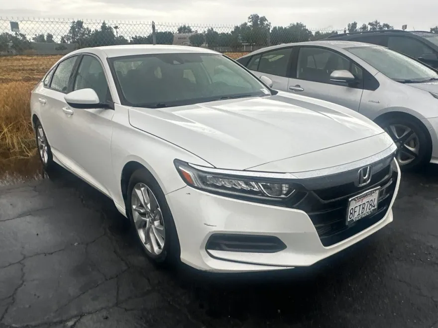 2018 Honda Accord LX photo 1