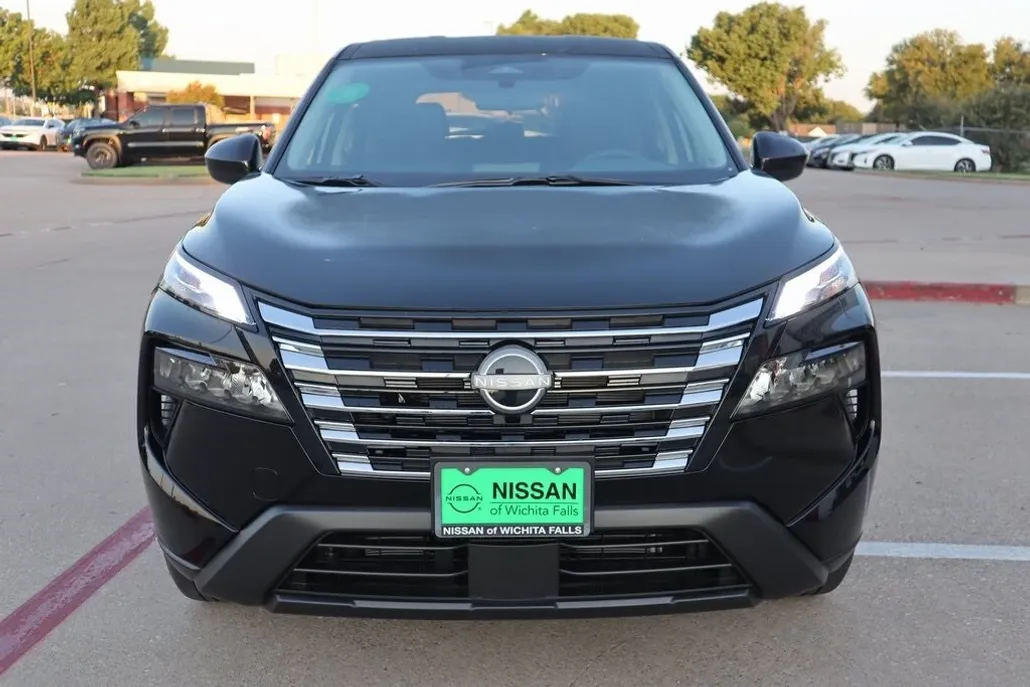 2026 Nissan Rogue SV photo 1