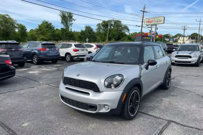 2012 Mini Countryman S photo 1