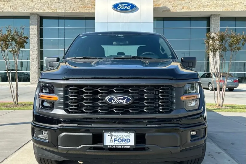 2025 Ford F-150 STX photo 1