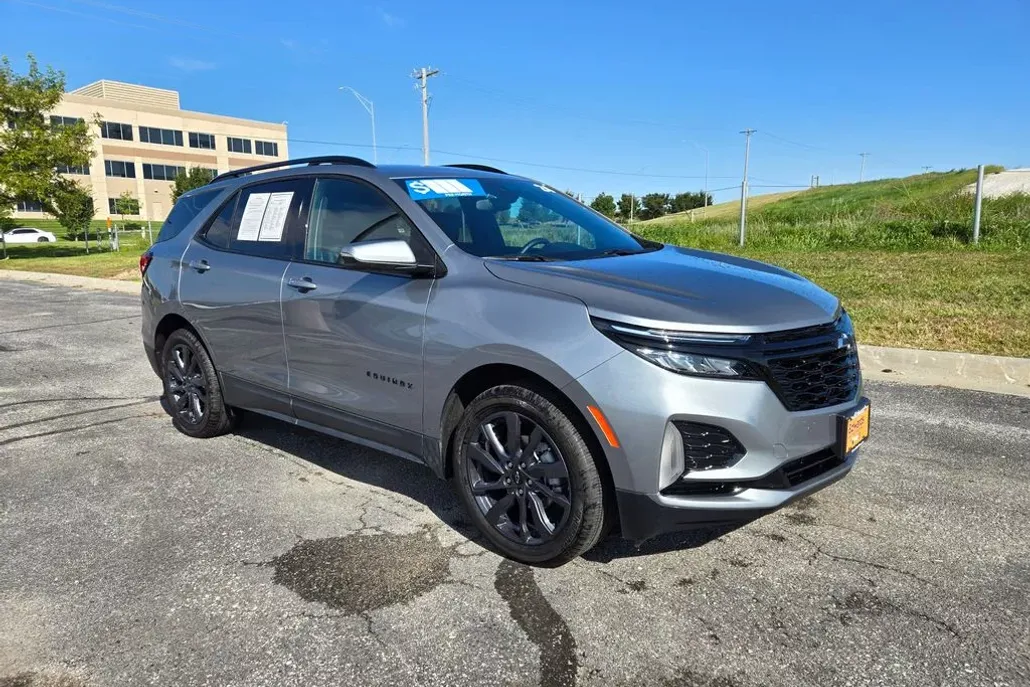 2024 Chevrolet Equinox RS photo 1