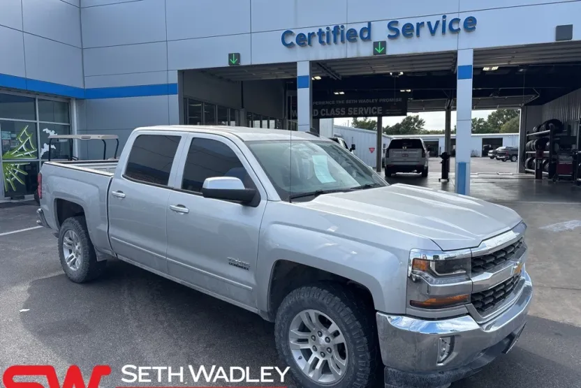 2018 Chevrolet Silverado 1500 LT1 photo 1