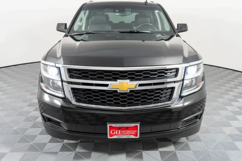 2017 Chevrolet Tahoe LT photo 1
