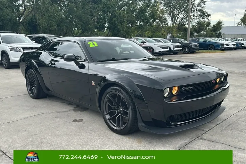 2021 Dodge Challenger R/T Scat Pack Widebody photo 1