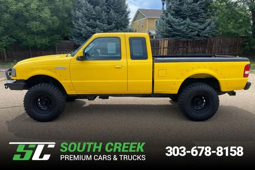 2011 Chevrolet Avalanche LS photo 1