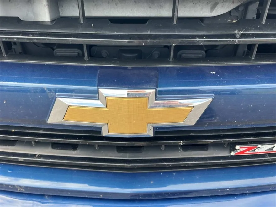 2017 Chevrolet Silverado 1500 LT photo 1