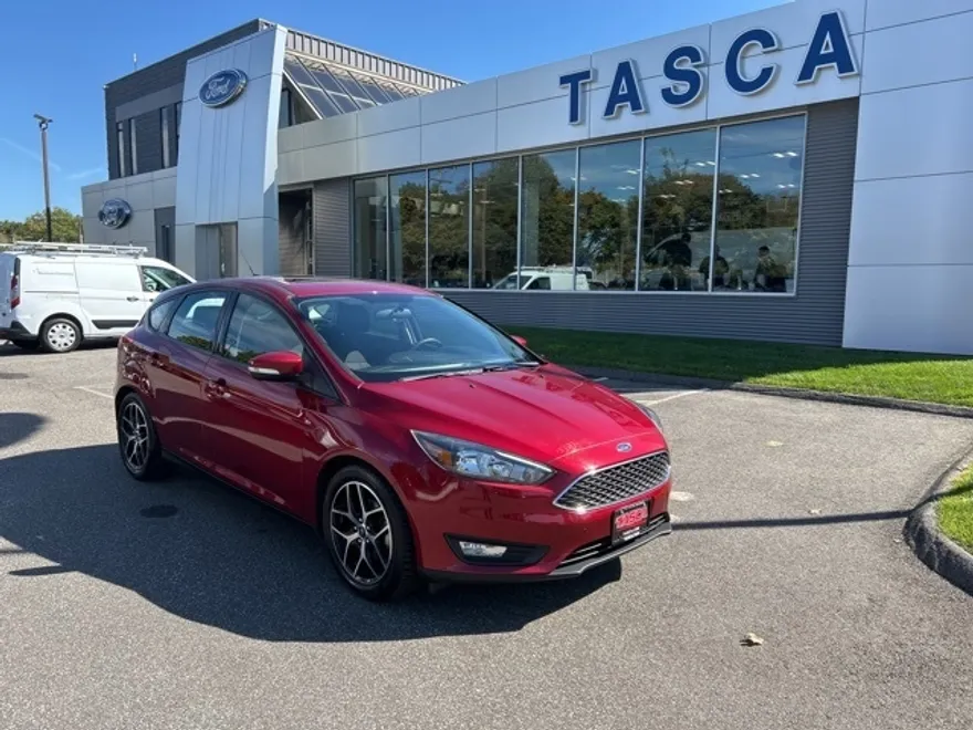 2017 Ford Focus SEL photo 1