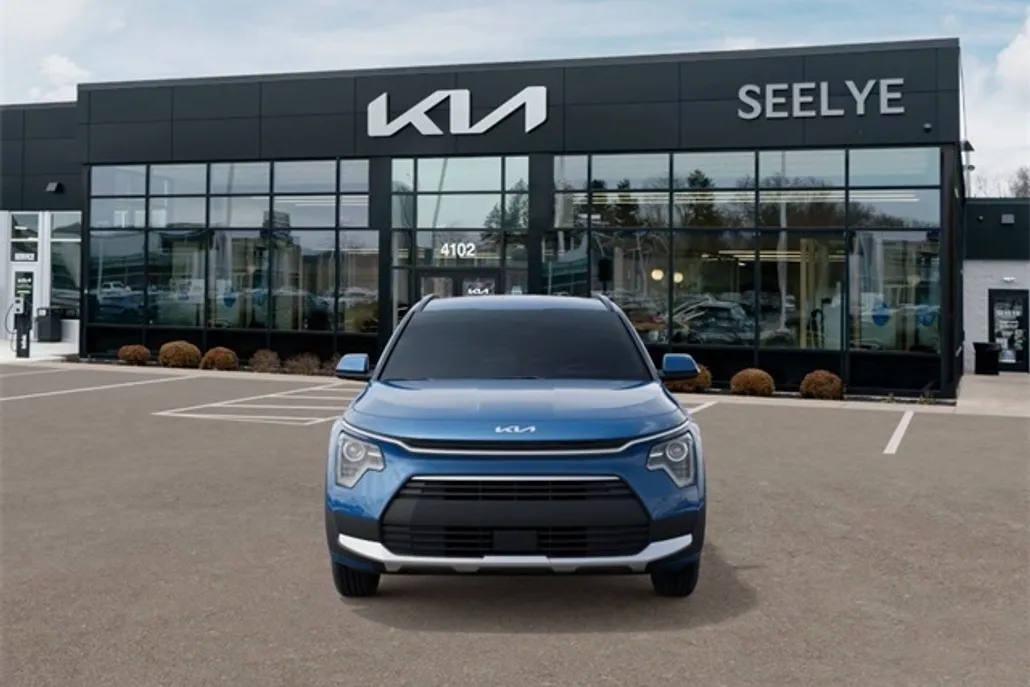 2025 Kia Niro EX photo 1