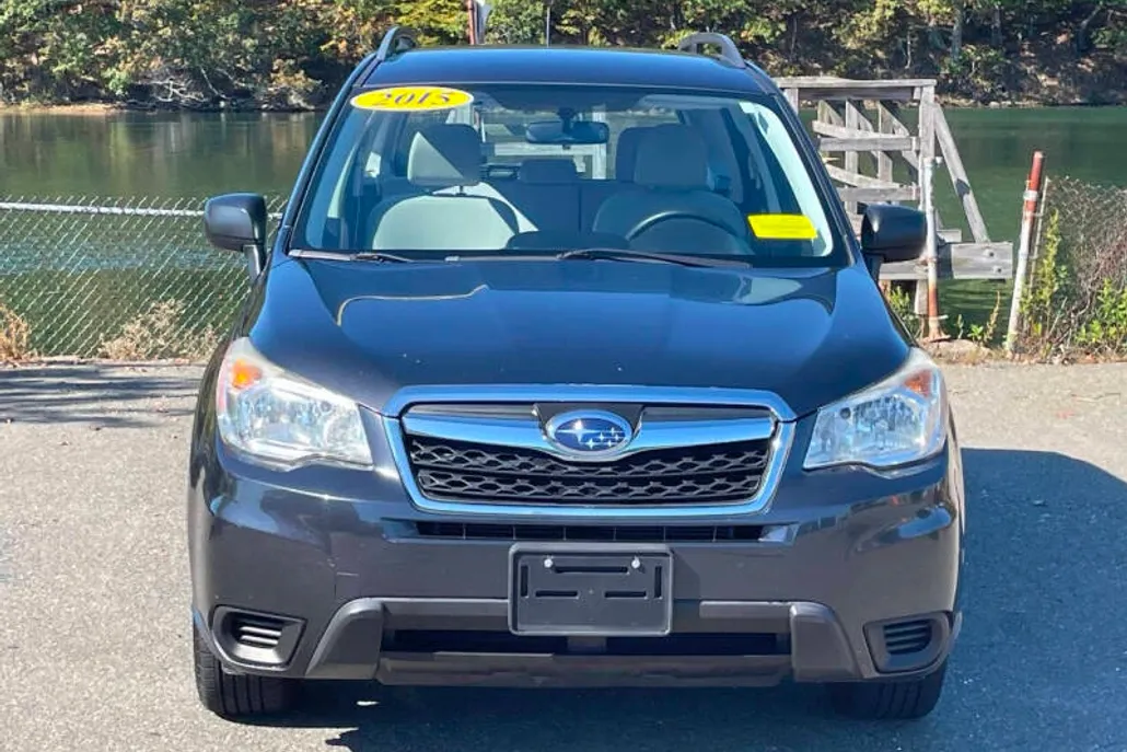 2015 Subaru Forester 2.5i photo 1